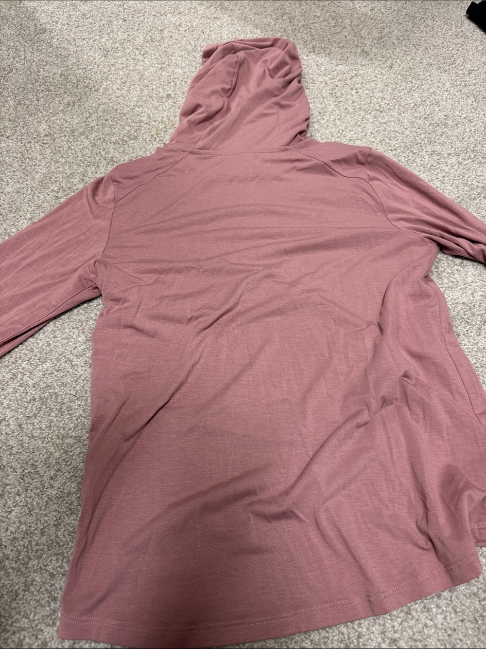 Freefly Rose-Fit Women's Lightweight Hooded Pullover in Dusty Rose - Picture 4 of 4